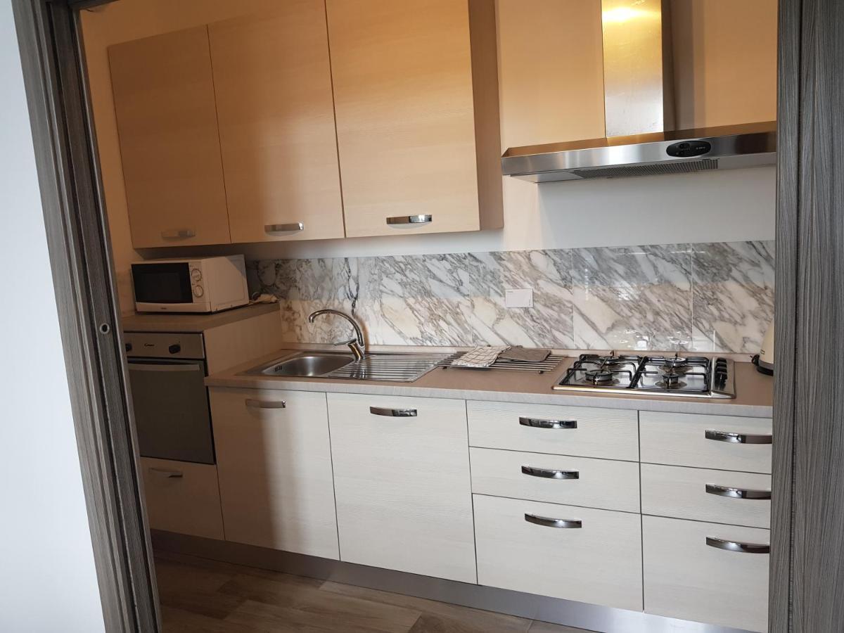 memeapartments Genoa Bagian luar foto