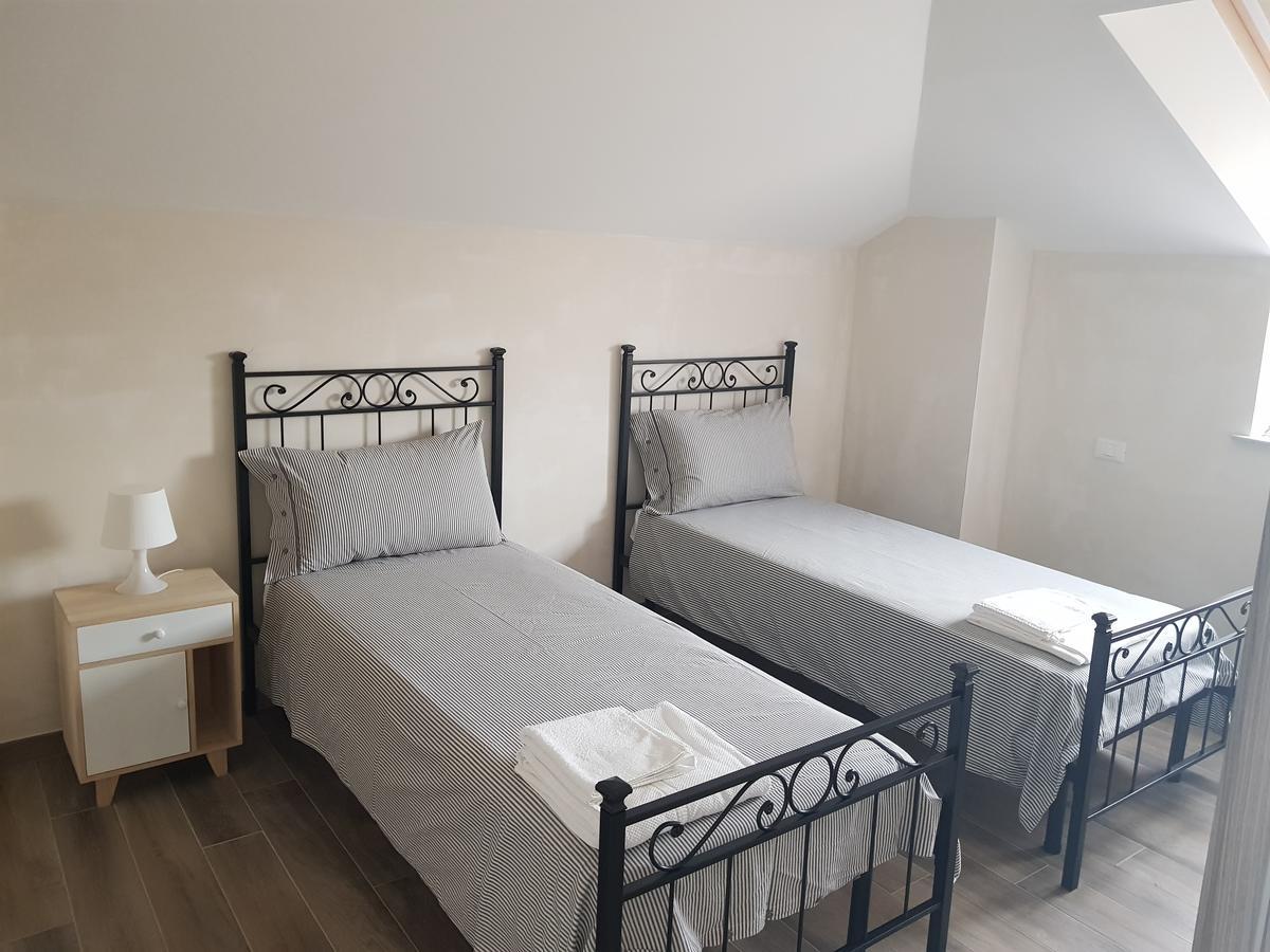 memeapartments Genoa Bagian luar foto